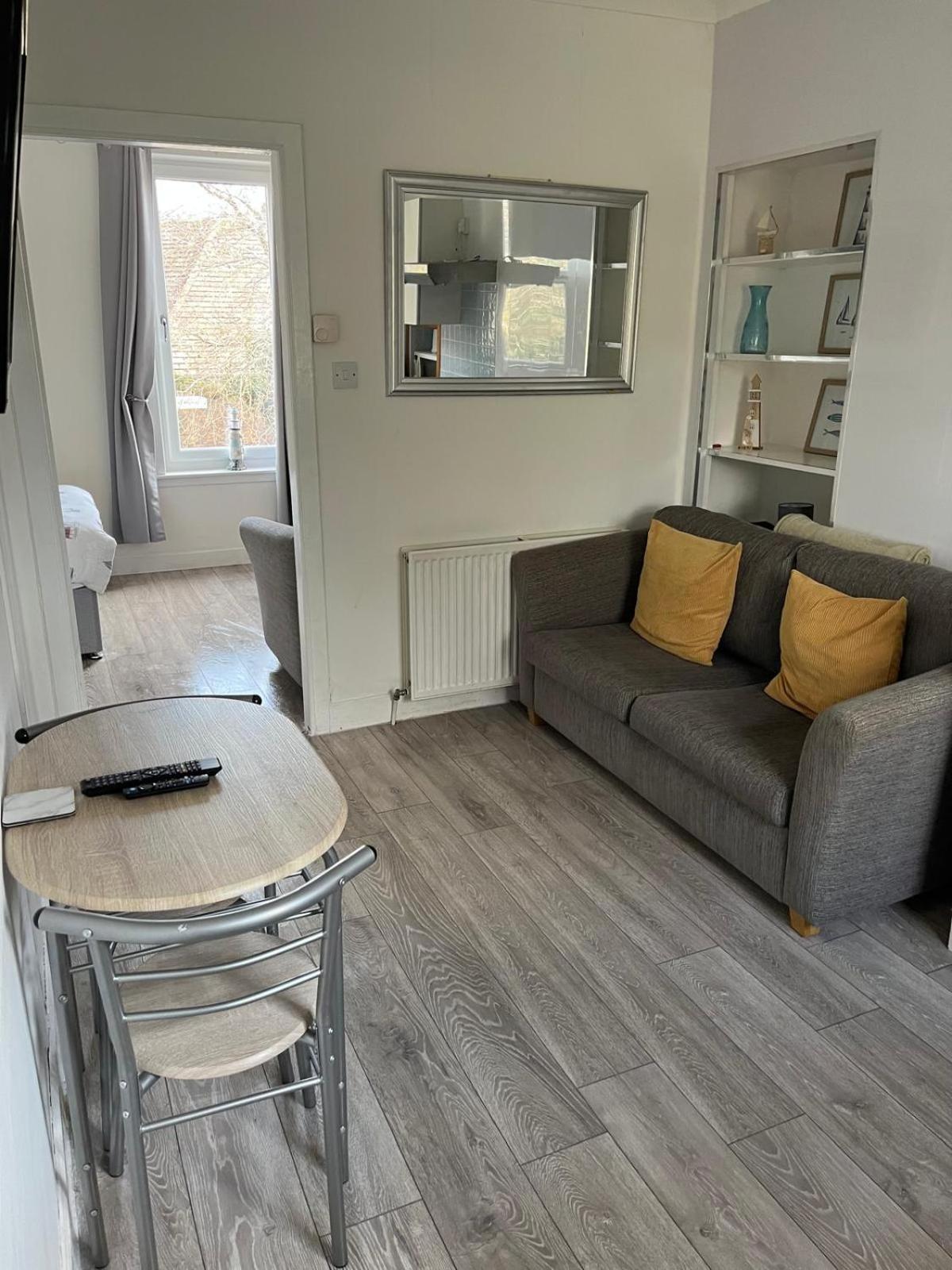 Cove Bay 1 Bed Flat Appartement Largs Buitenkant foto
